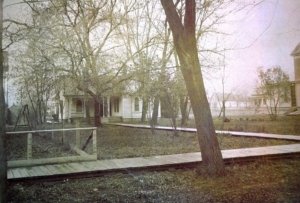 Martin and Mary Weller’s house as it appeared around the turn of the last century, Courtesy Susan Tarver and Tom Elstrom.